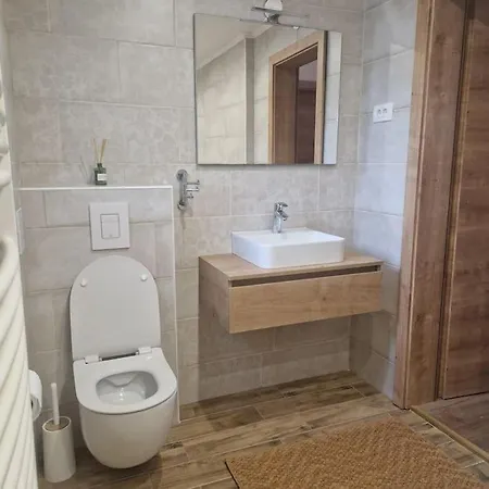 Little Heaven * Zbilje